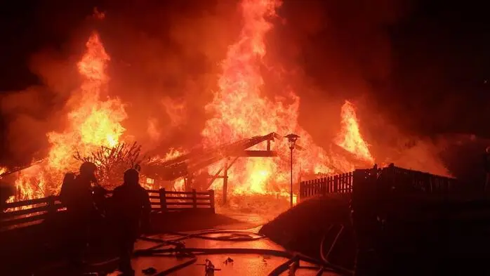 Ein Bauernhof in Matrei in Osttirol geriet in Vollbrand