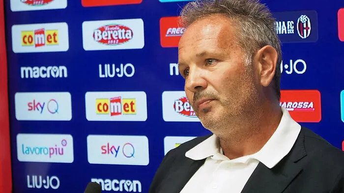 Mihajlovic bei der Pressekonferenz
