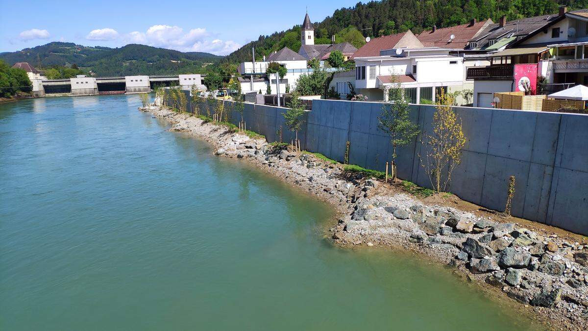 Bauarbeiten am Hochwasserschutz Lavamünd sollen Mitte 2024 beendet sein 