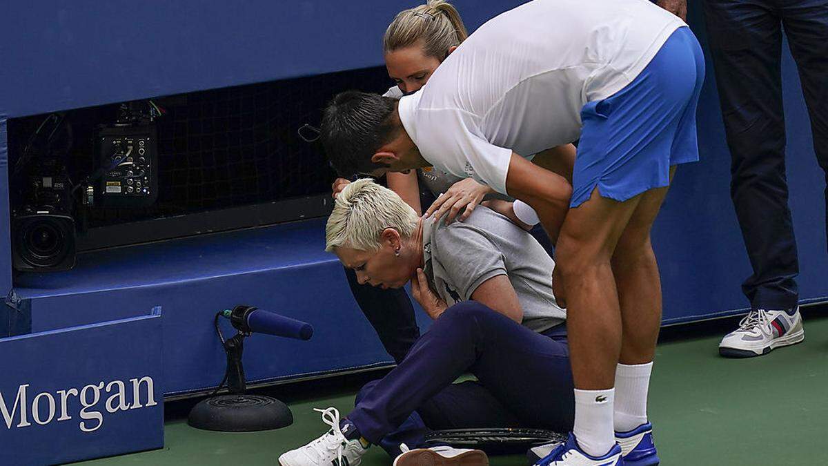 Novak Djokovic traf 2020 bei den US Open mit dem Ball eine Linienrichterin