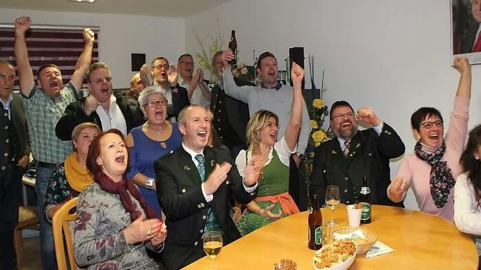 Freude in der ÖVP-Zentrale in Liezen bei der ersten Hochrechnung