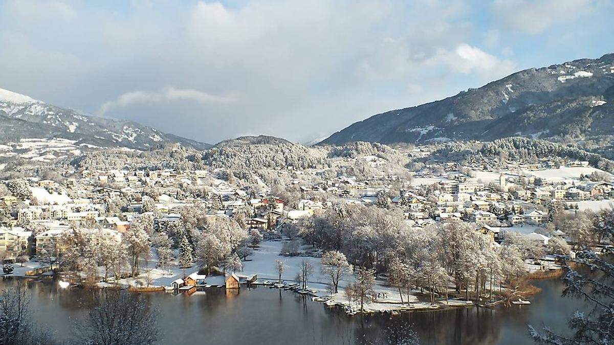 Seeboden am Millstätter See im weißen Kleid. Wir danken Hellmuth Koch vom Touerismusbüro Seeboden für das tolle Foto!