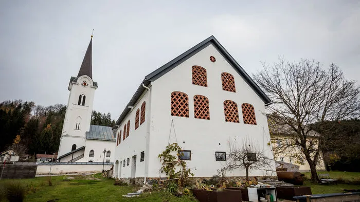Dieser ehemalige Kirchenstadl aus dem 19. Jahrhundert steht im Gottestal und wurde von Oliver und Daniela Anthofer zum Wohnhaus umgebaut.