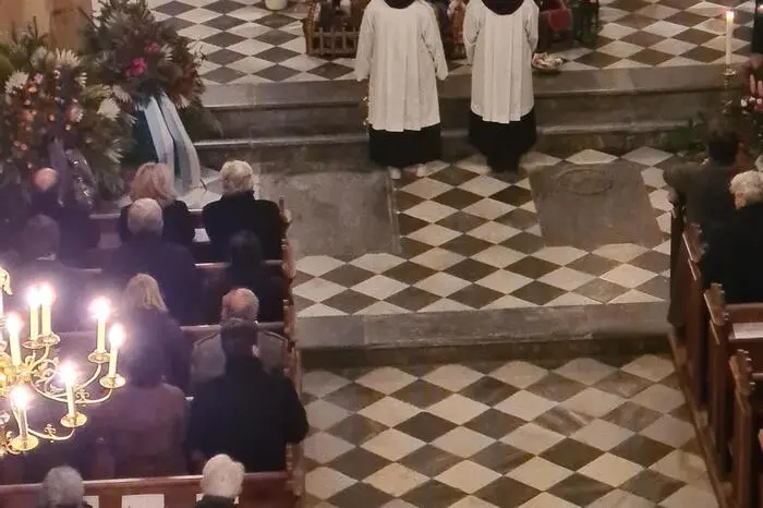 Perstl Viergesang, Kreischberger Bläserquartett und Organist Walter Ofner umrahmten musikalisch. 