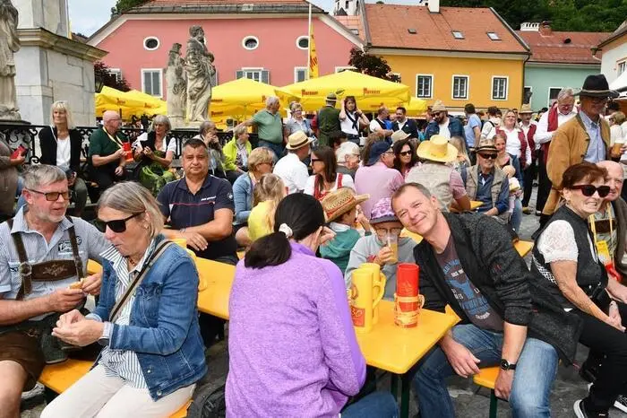 Tausende Besucherinnen und Besucher ließen sich dieses besondere Fest nicht entgehen. 