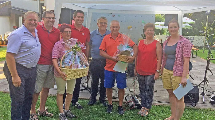 Feierten Jubiläum: Andreas Grabuschnig, Burkhard Trummer, Elisabeth Macher, Philipp Liesnig, Klaus Bayer, Manfred Macher, Gabi Dörflinger Stefanie Obersteiner (von links)