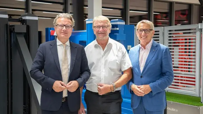 Landeshauptmann Christopher Drexler mit Hausherrn Ewald Holler und WK-Präsident Josef Herk