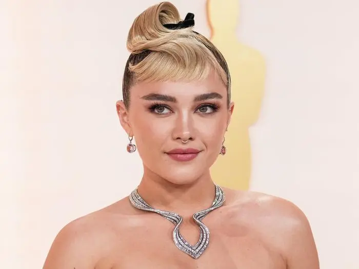 Florence Pugh trug eine Kette von Tiffany