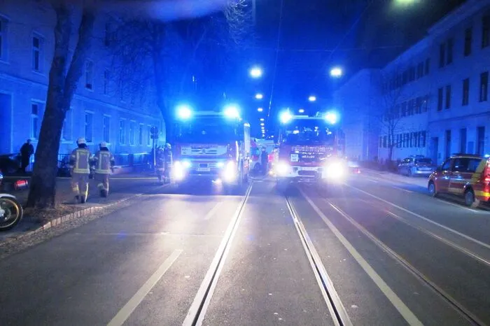12 Personen, davon 6 Verletzte, konnten gerettet werden.
