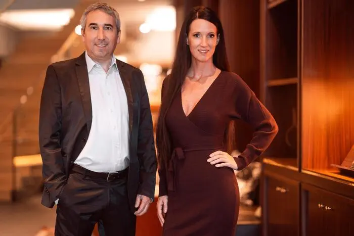 Vorlagenportal-Experten Birgit Kronberger und Rainer Kraft informieren über die arbeitsrechtliche Situation