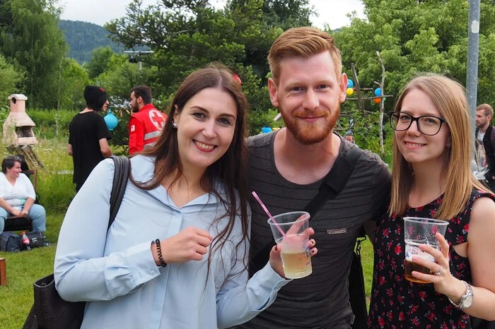 Bitte klicken Sie sich durch die Bilder. . .
