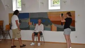 Beim Casting in Markt Hartmannsdorf stellten einige der 200 Teilnehmenden ihr schauspielerisches Talent unter Beweis 