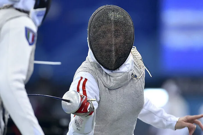 FECHTEN: Das Unterfangen wird schwierig bis fast unmöglich: Über die Team-Ranglisten hat Österreich keine Chance, nur je acht Mannschaften sind in Tokio mit dabei. Für Einzelfechter, die es nicht übers Team schaffen, sind 60 Quotenplätze - je 10 pro Waffengattung - reserviert. Die Teilnehmerzahl in den Individualevents ist je 34. Bei der Zonenausscheidung am 24./25. April in Madrid wird in jeder Waffengattung noch ein Ticket vergeben, für Österreich gehen im Degen Josef Mahringer und Paula Schmidl sowie im Florett Johannes Poscharnig und Olivia Wohlgemuth an den Start.