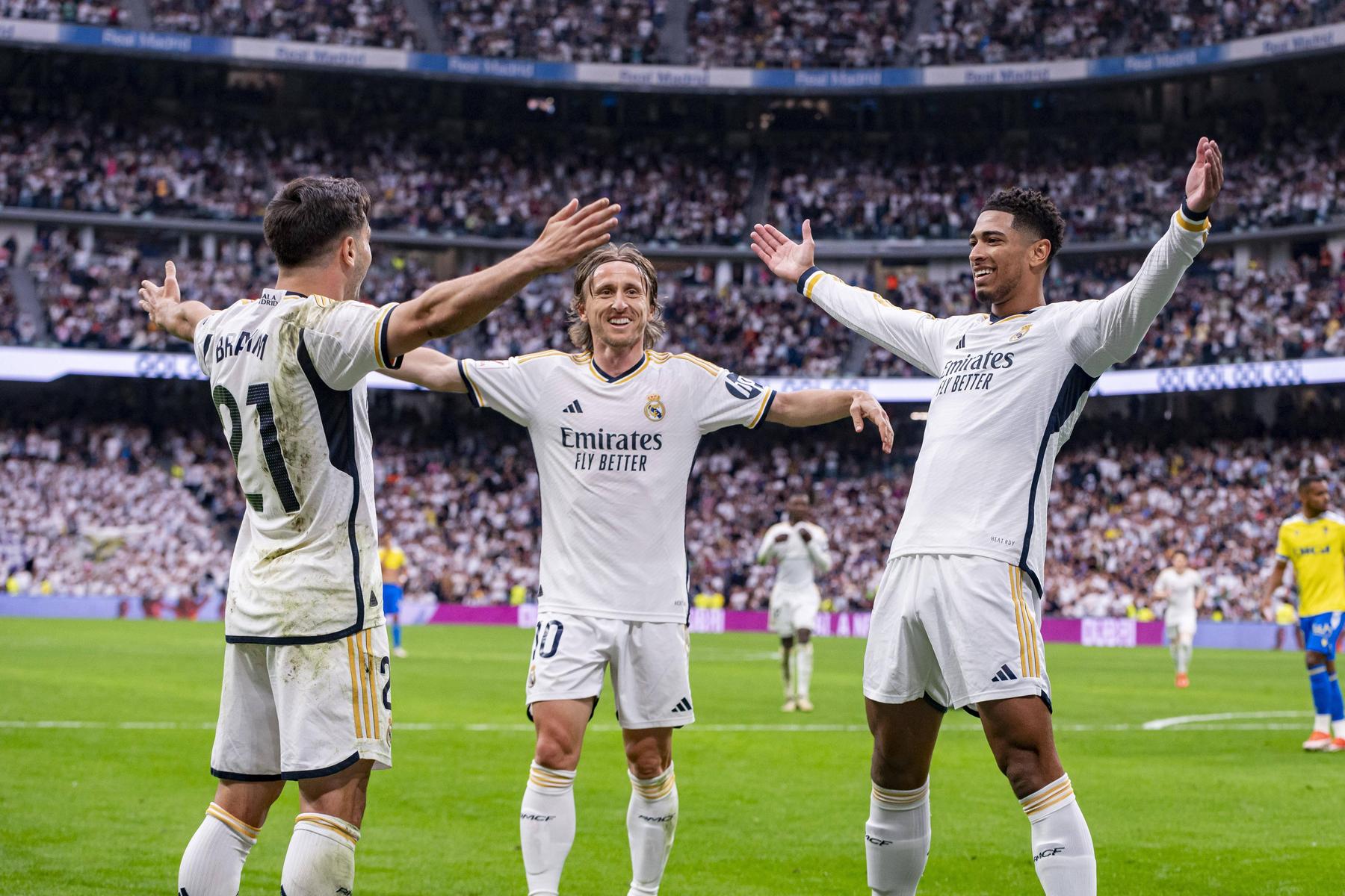 Fußball: Real Madrid zum 36. Mal Meister, zwölfter Titel im Ausland für Alaba 