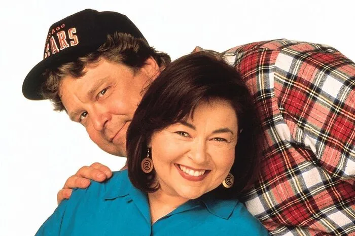 Roseanne Conner. Roseanne Barr als Ausnahmeerscheinung in „Roseanne“: Souveräne Unterschicht-Matriarchin mit großem Mundwerk - und Herz. Auch bemerkenswert: Die erste Sitcom, die nach der Mutter und nicht dem Vater benannt wurde. Alles andere wäre hier auch seltsam gewesen.
