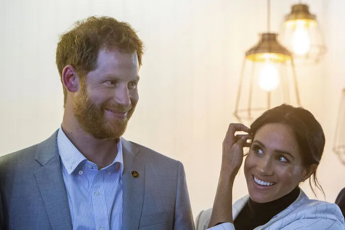 Die anstrengende, 16tägige Reise durch die Commonwealth-Länder ist für die werdende Mutter Meghan eine besondere Herausforderung. Einige Termine muss sie sausen lassen.