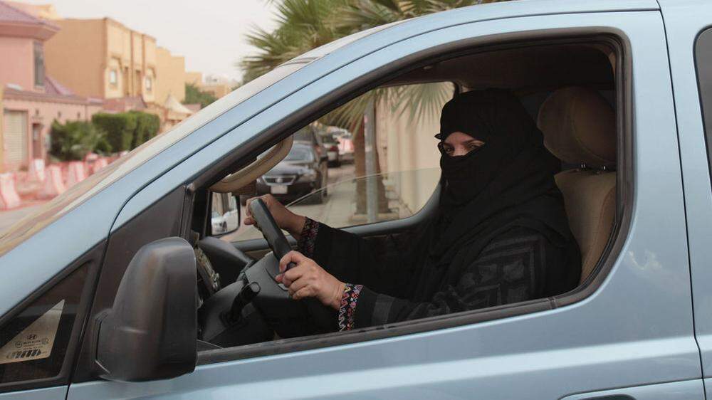 Für eine Kampagne fuhr eine Frau im saudi-arabischen Ryiadh trotz Verbot Auto  