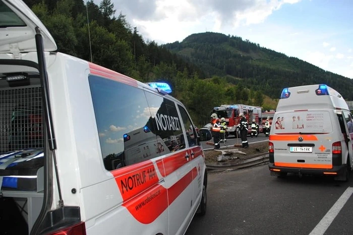 Der Lenker blieb zum Glück unverletzt.