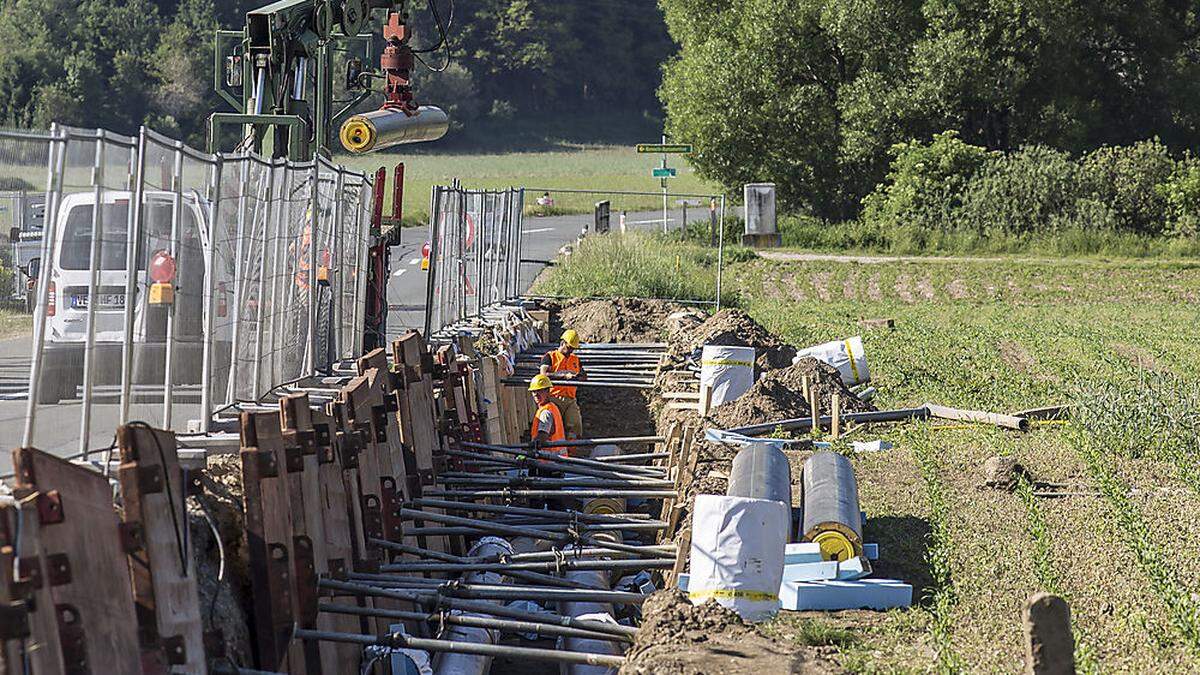 In der ersten Baustufe wird in Feldkirchen eine Ringleitung errichtet