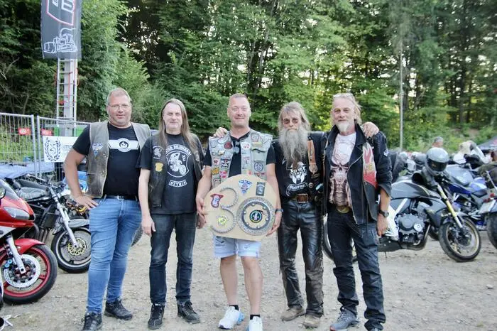 Vom MRC Hot Iron gab es ein würdiges Geschenk zum 30-jährigen Bestehen der MRC Streetfighter