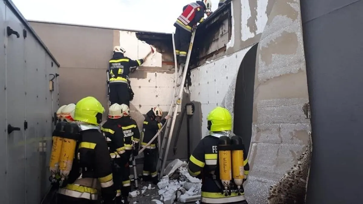Mitglieder der Feuerwehr Wildbach und der Feuerehr Deutschlandsberg wurden zu dem Einsatz alarmiert