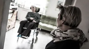 Pflegende Menschen sind oft doppelt belastet