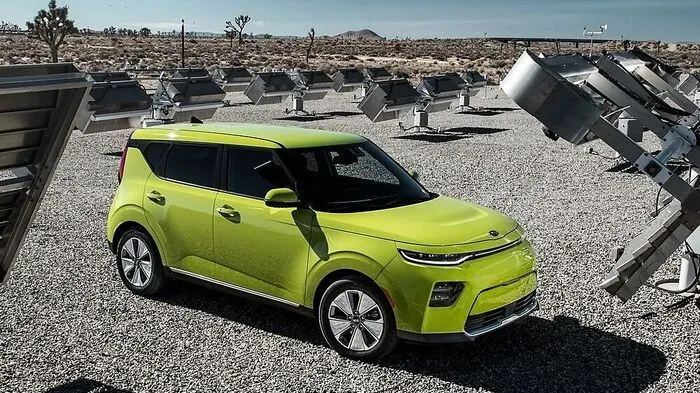 Kia hat die nunmehr dritte Generation des Soul enthüllt, der sich in einigen Erdteilen als Kultkiste etabliert hat und in Europa im ersten Halbjahr 2019 nur mehr als Stromer zu haben sein wird.