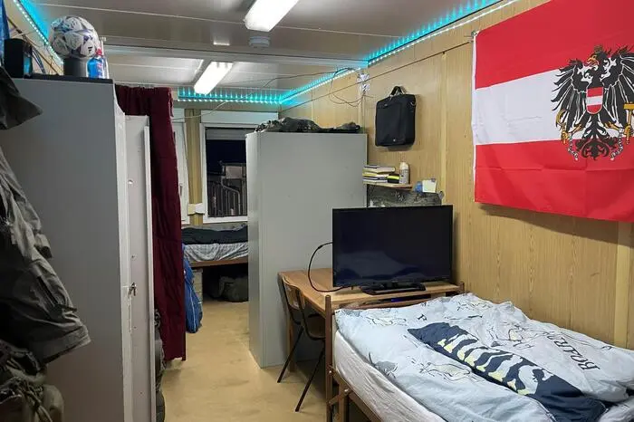 Zweibettzimmer im Container: So wohnen die österreichischen Soldaten bei KFOR
