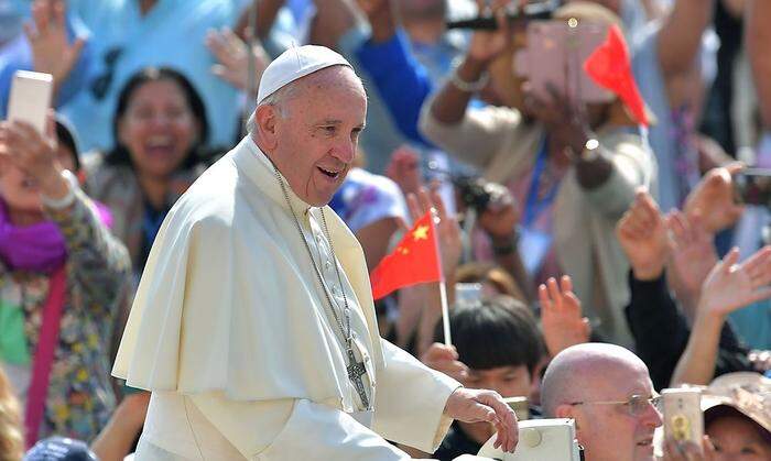 Papst Franziskus später bei der Generalaudienz auf dem Petersplatz