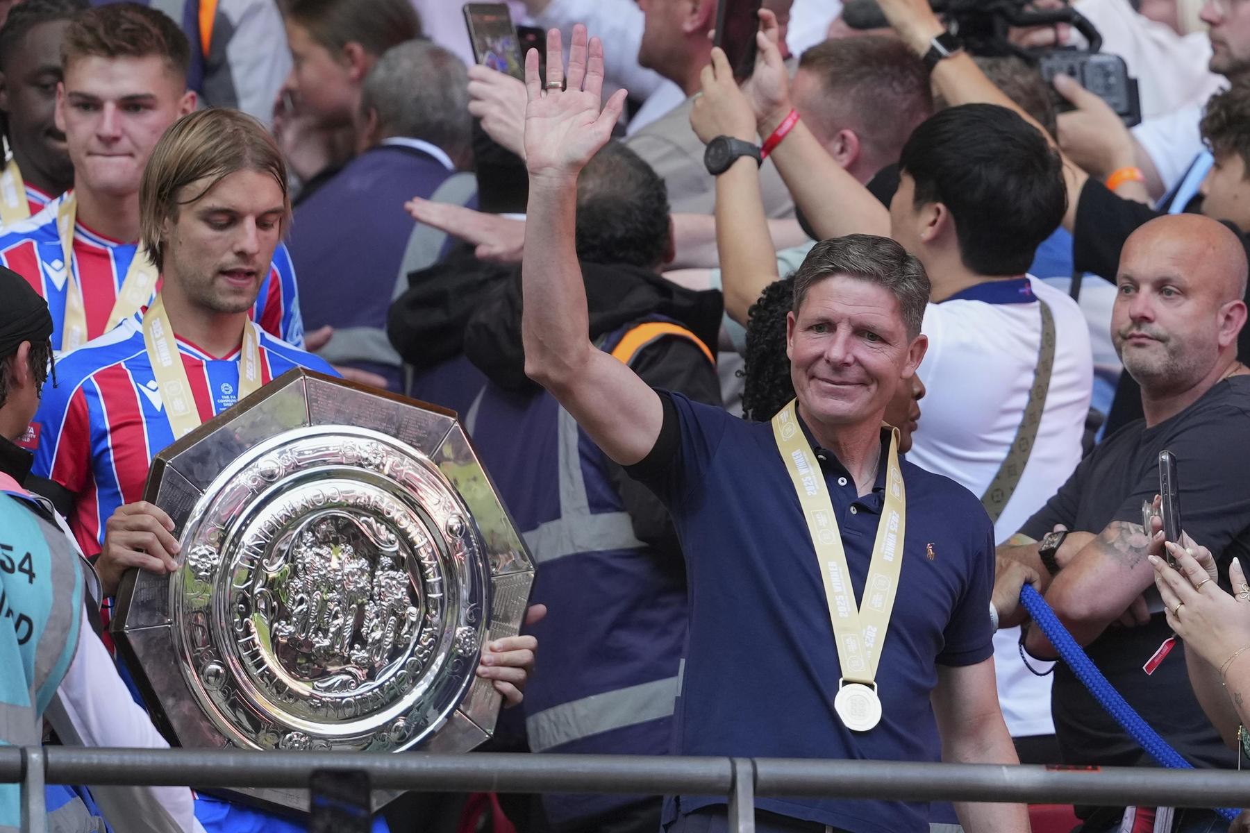 Oliver Glasner gewinnt mit Crystal Palace den Community Shield