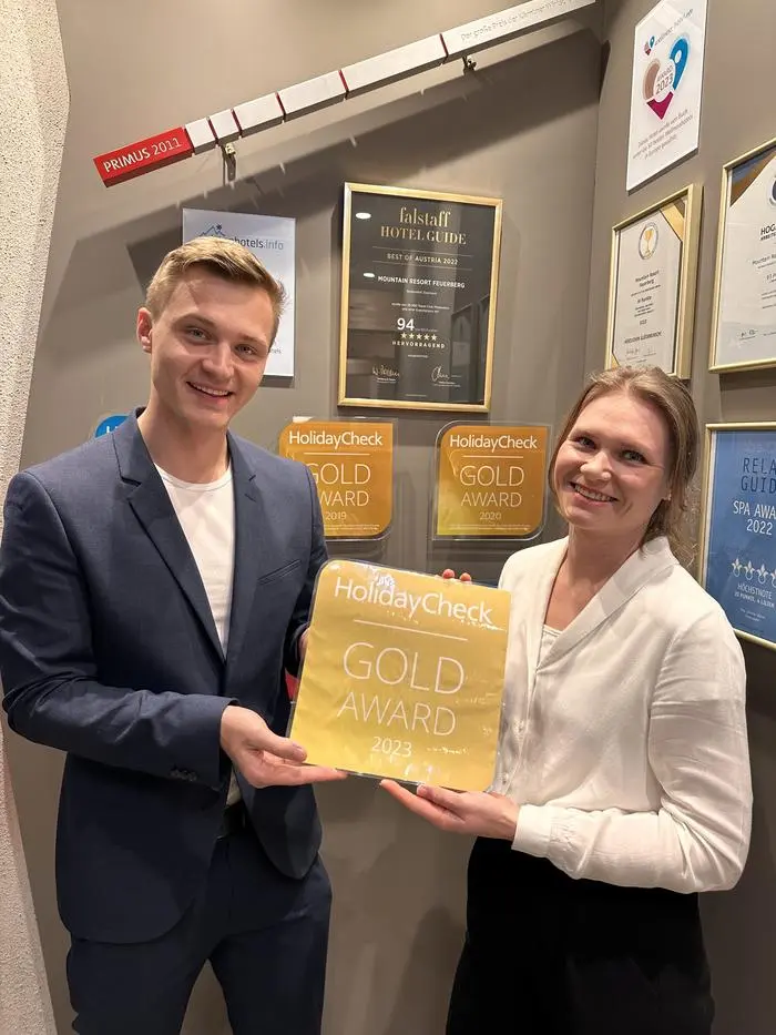 Emanuel und Anna Berger mit der Auszeichnung