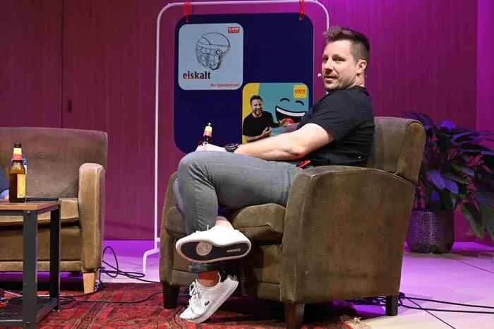 Kleine Zeitung Podcast Festival, 1. März 2024, Konzerthaus Klagenfurt, Eiskalt: Martin Quendler & Stefan Jäger sprechen mit dem ehemaligen Eishockeyspieler und heutigem Trainer Peter Kasper über ein „ein Leben für das Eishockey“