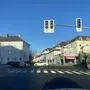 Die doppelte Ampel wurde von der Stadt montiert, da es immer wieder zu brenzligen Situationen kam