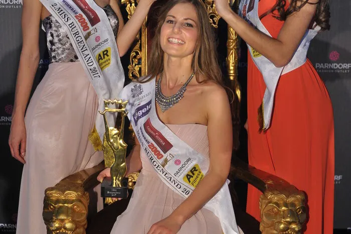 Margot Pölz (22) aus Lackendorf ist offiziell schönste Dame des Burgenlandes. Den Vize Miss Burgenland-Titel sicherte sich Daniela Krug (23) aus Bernstein, Platz drei ging an Maijana Milanovich (22) aus Oberpullendorf.