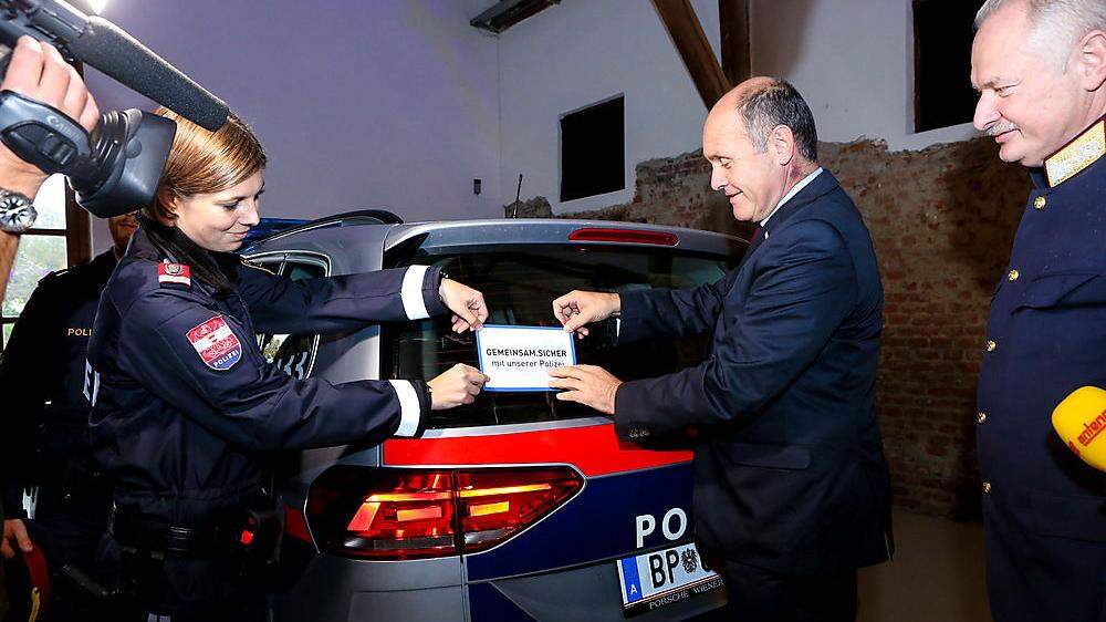 Minister Sobotka und Polizeichef Klamminger starteten das Pilotprojekt 2016 in Graz