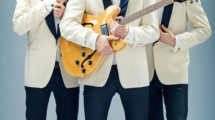 Das Trio Dominic Muhrer, Markus Christ und Florian Meindl stammt aus Oberösterreich und Salzburg. Ihre 2012 gegründete Band "The Makemakes" gelang..