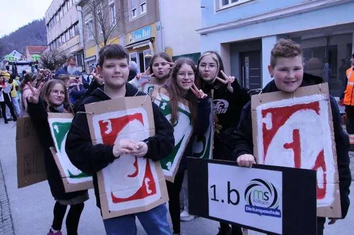 Allen voran zog die Faschingsgilde, viel Applaus ernteten auch die Kinder aller Klassen der Mittelschule Köflach.