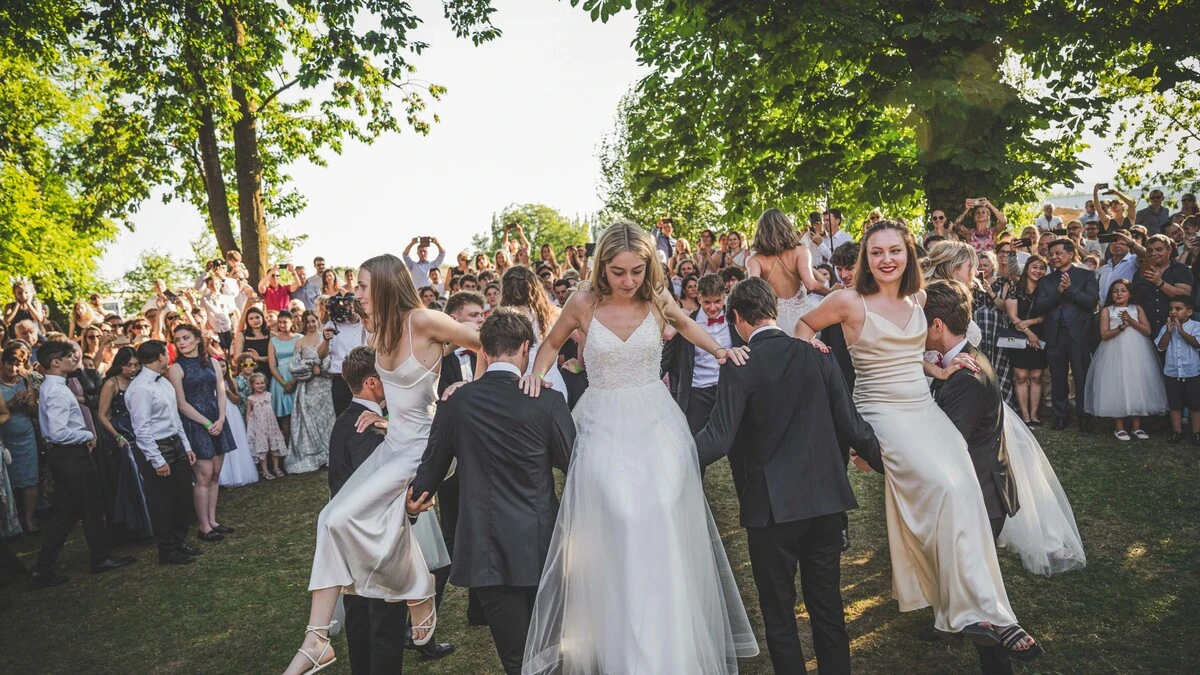Ungewöhnlicher Maturaball: Das BG/BRG Kepler feierte am Sonntag und in der Seifenfabrik