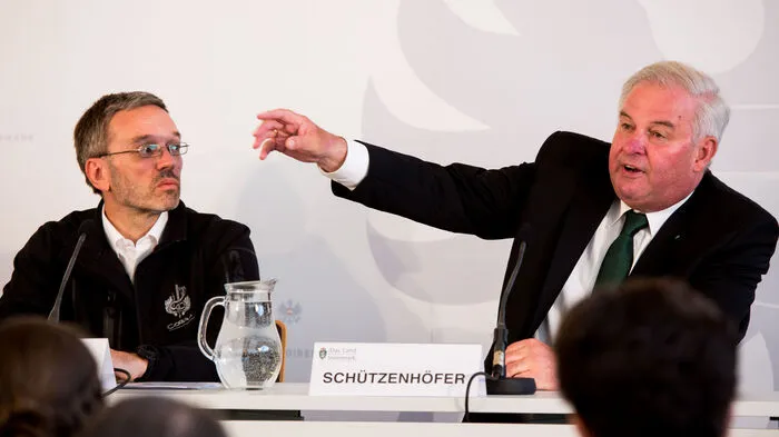 Landeshauptmann Hermann Schützenhöfer dankte der Bundesregierung mit Innenminister Herbert Kickl (links) für die Übung.