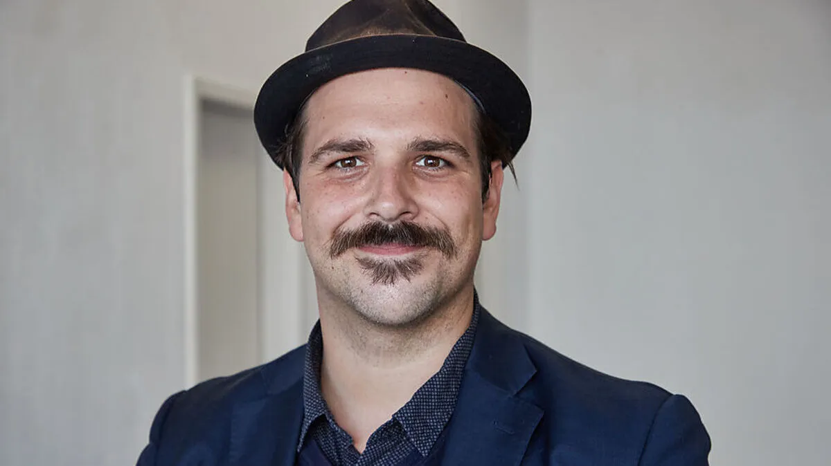 Mit seinem Debüt auf der Shortlist des Buchpreises: Ferdinand Schmalz