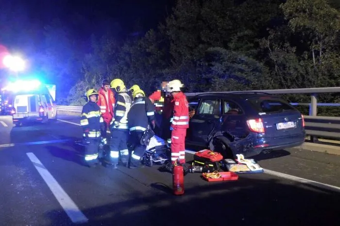 Es wurde mit der schonenden Rettung des Verletzten begonnen.