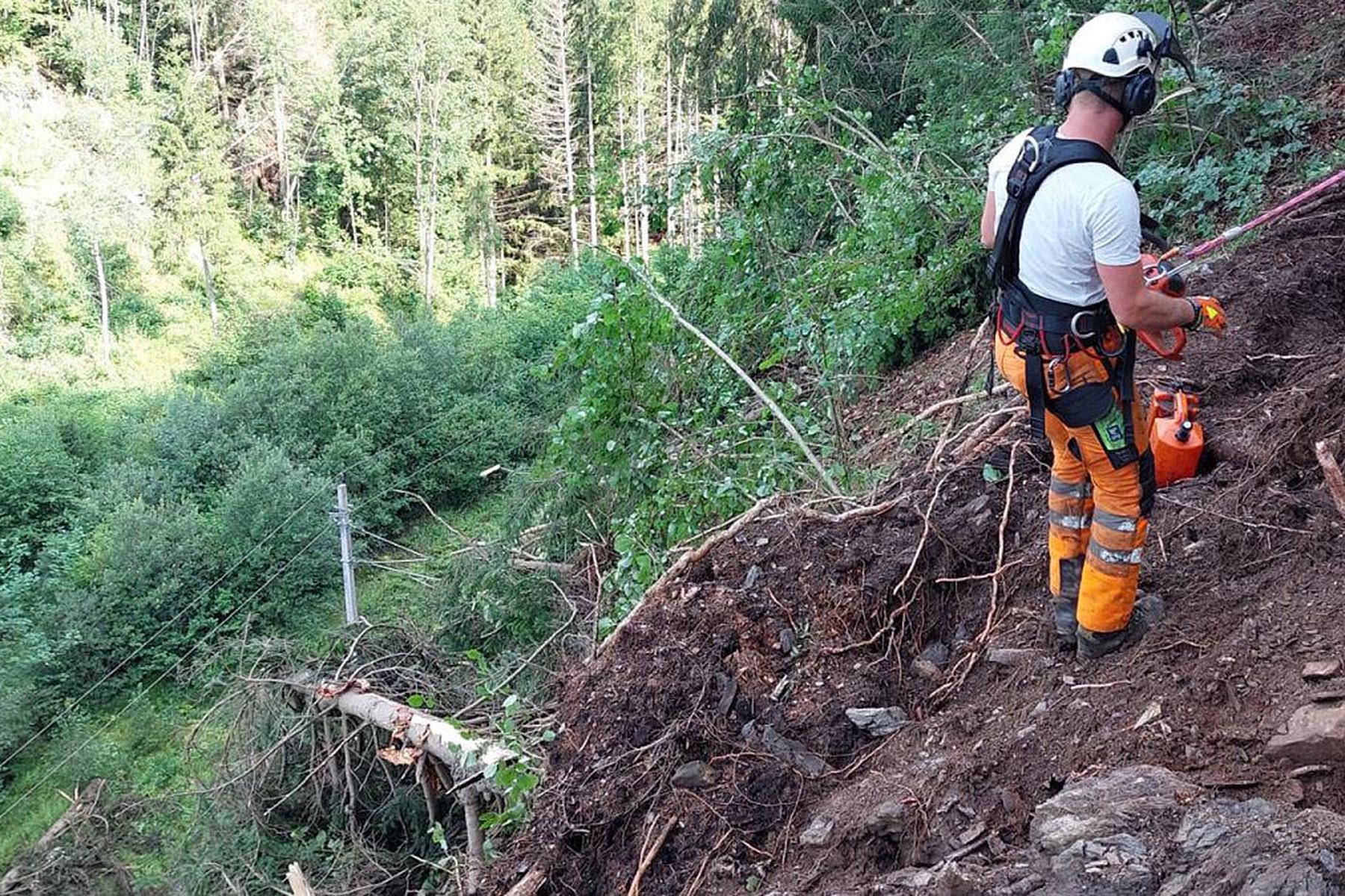 Bis Sonntagabend: Unwetterschäden sorgen für Unterbrechungen auf Südstrecke