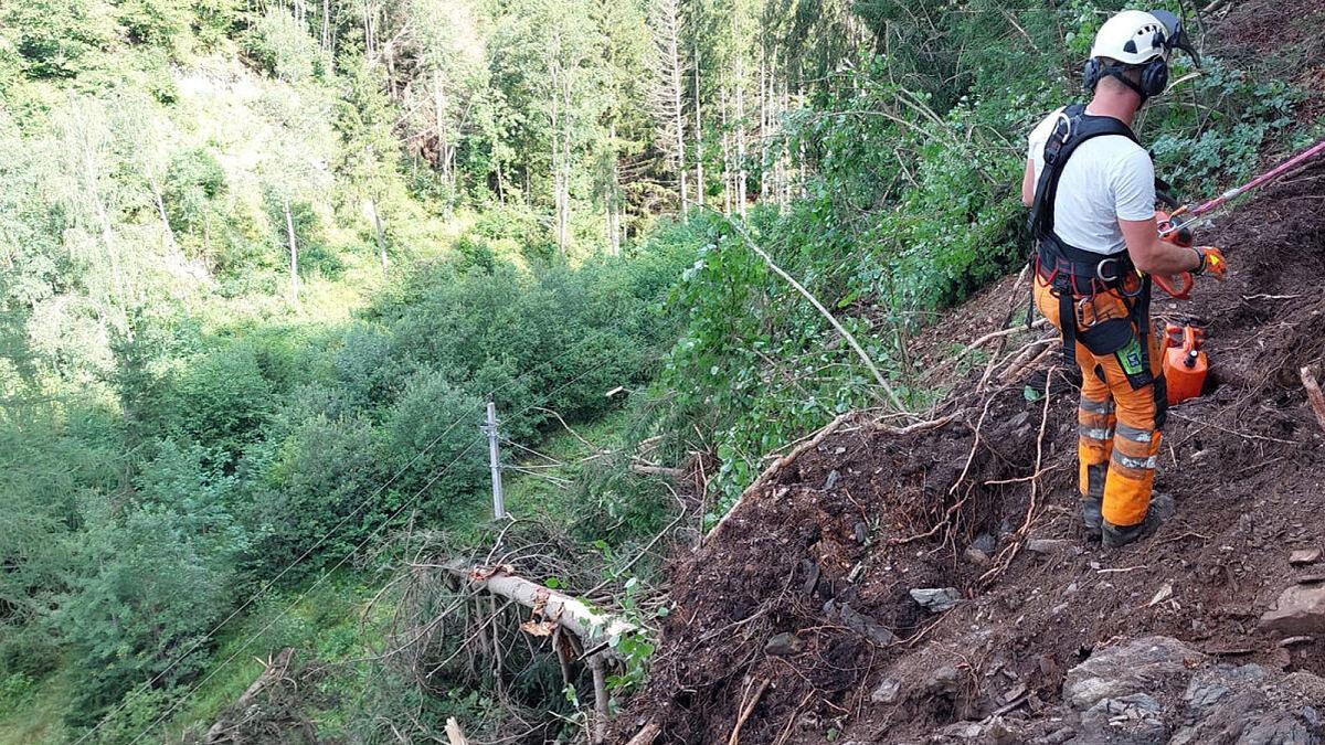 Unwetterschäden machen Zugfahren auf der Südstrecke derzeit nur eingeschränkt möglich