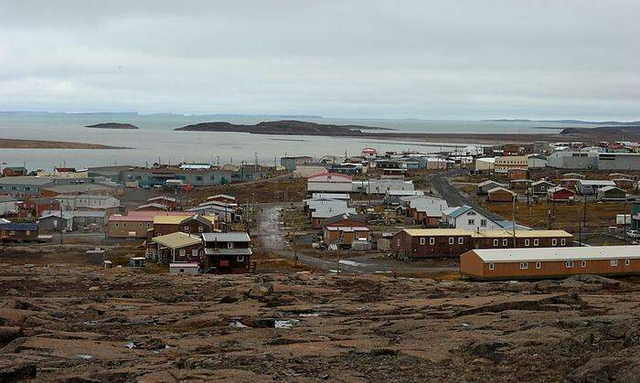 Auch dieses Dorf in Nunavut in Kanada ist von den tauenden Permafrost-Böden betroffen