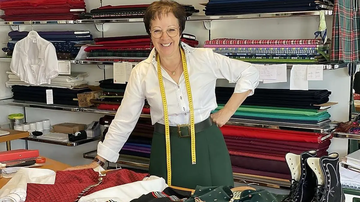 Elisabeth Urban ist in ihrem letzten Jahr als Pächterin und Scheiderin bei Trachten Fischer und sucht vergeblich nach einer Nachfolge