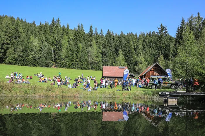 Das Ziel der Wanderung war eine kleine Hütte am Fuße des Rittisberges - zwischen Greimelbacherhof und Halseralm. Hier wurden bereits zahlreiche Szenen für die TV-Familienserie gedreht. 