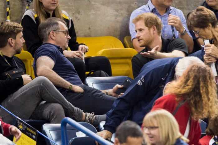 Der Prinz selbst unterhielt sich bei den Spielen bestens.