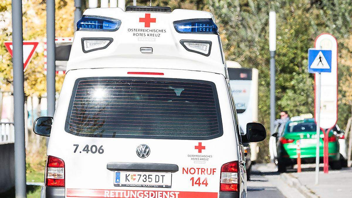 Die beiden verletzten 15-jährigen wurden ins LKH Villach eingeliefert