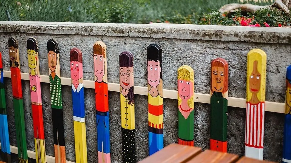 Garten und Räumlichkeiten wurden mit liebevollen Kleinigkeiten gestaltet