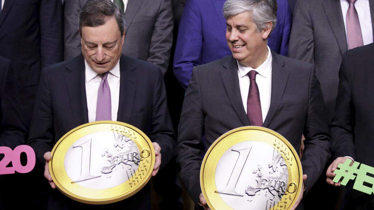 EZB-Boss Mario Draghi (links) lässt die Zinsen auf einem Rekordtief